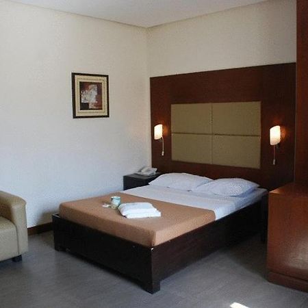 Cebu Century Hotel Eksteriør billede