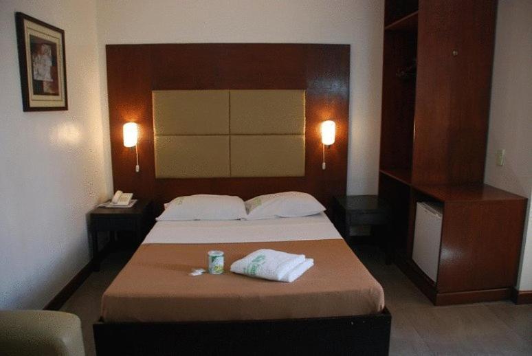 Cebu Century Hotel Eksteriør billede